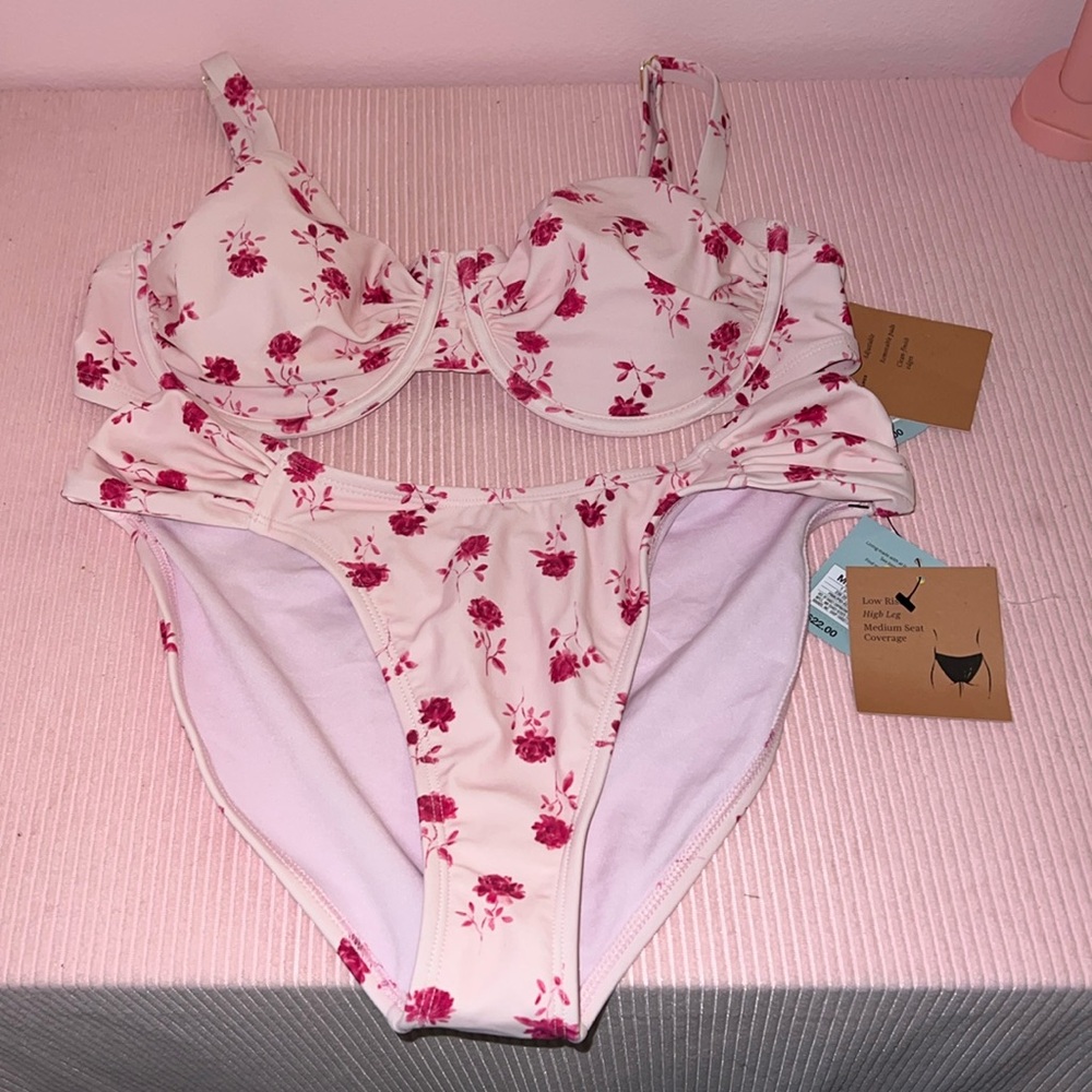 Pink Flower Bikini 🌺